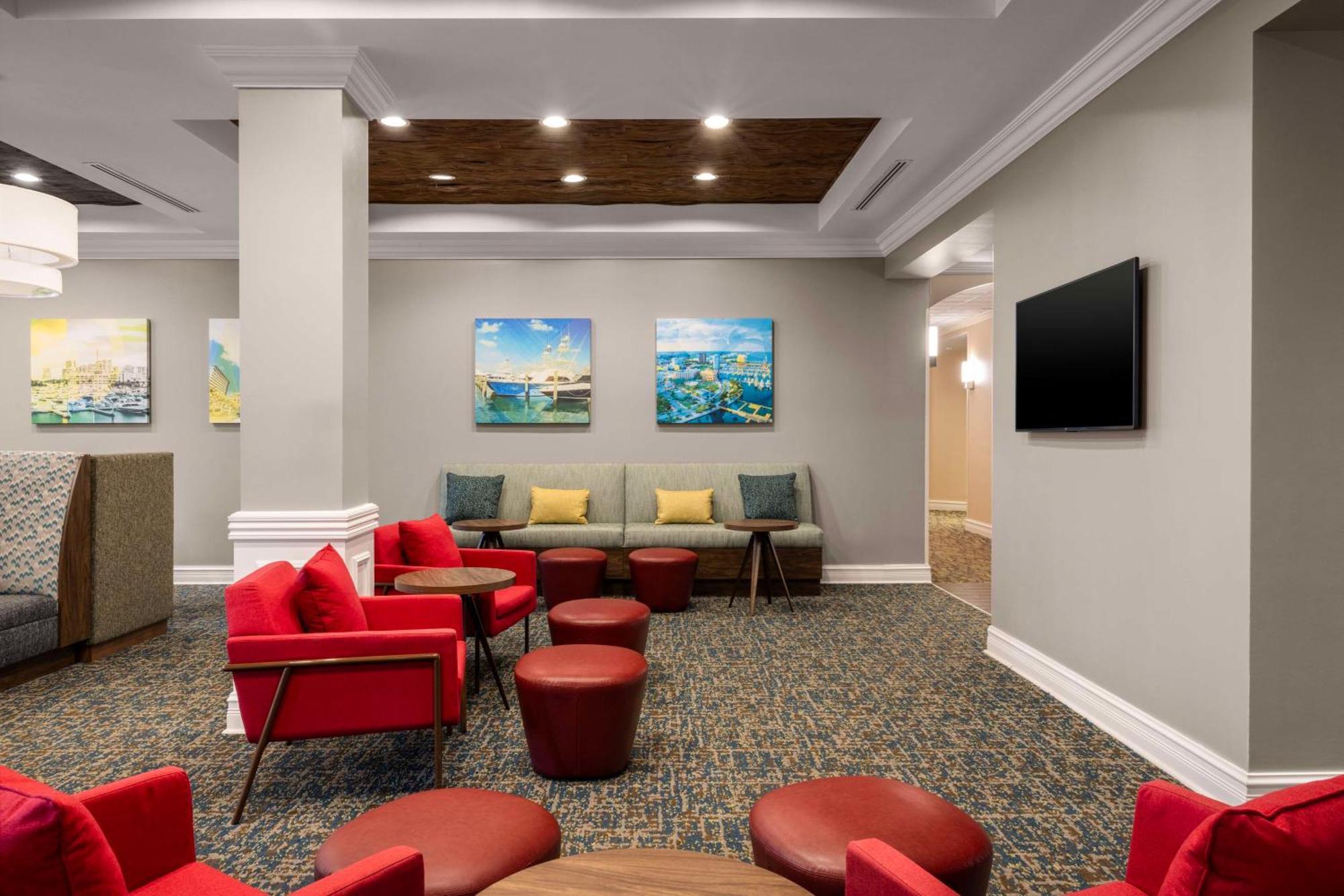 Hampton Inn West Palm Beach Central Airport Exterior photo