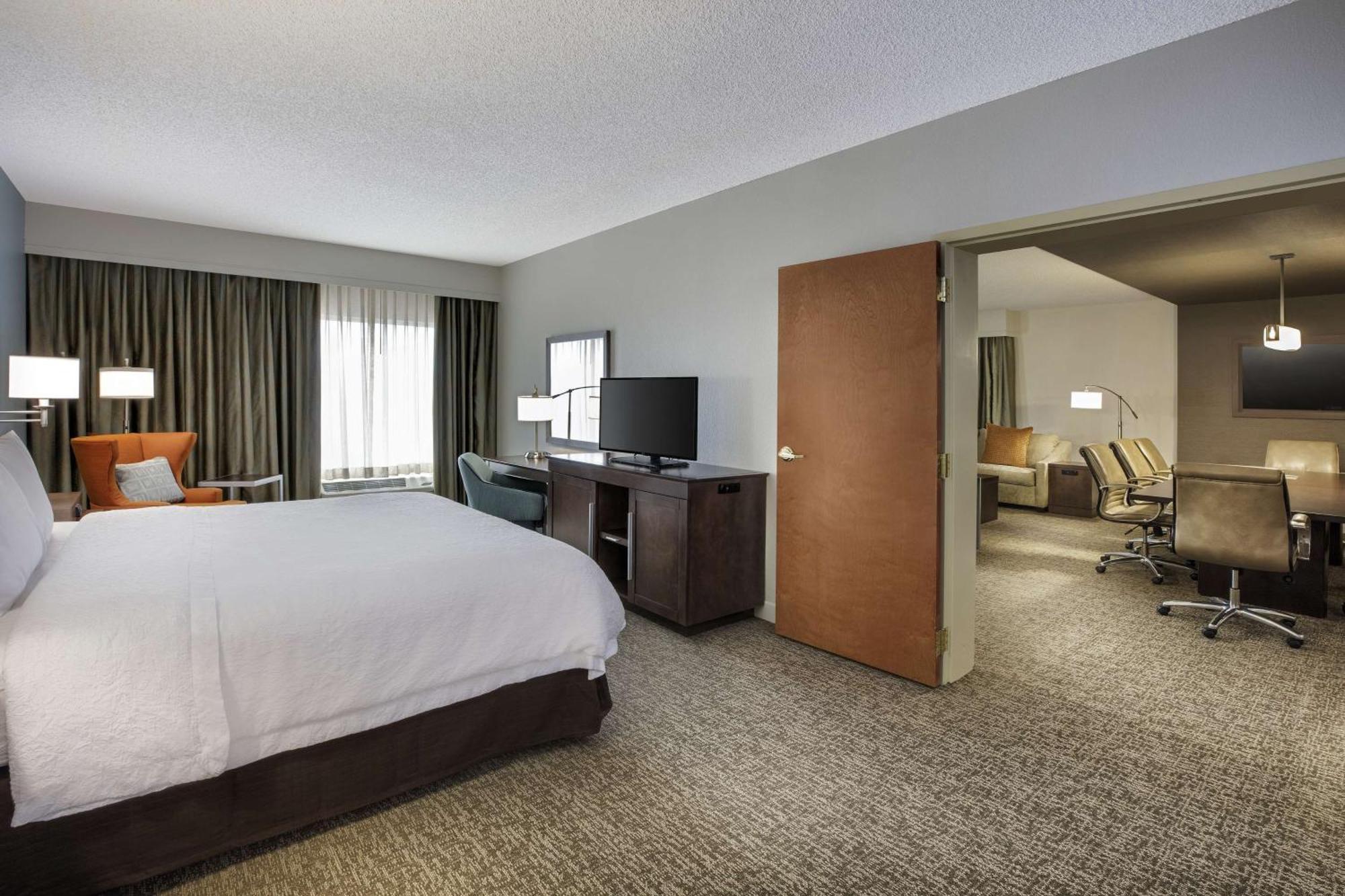 Hampton Inn West Palm Beach Central Airport Exterior photo
